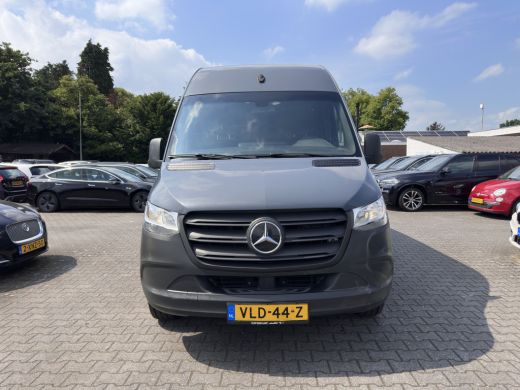 Mercedes-Benz eSprinter L2 H2 {SoH-100%} Aut. *ECC | KEYLESS | CAMERA | RADIO | HEATED-SEAT | CCS-FASTLOADER* ActivLease financial lease
