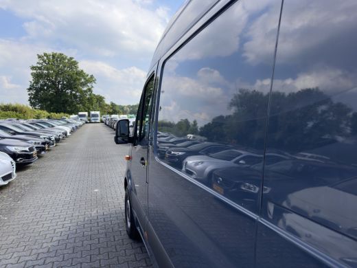 Mercedes-Benz eSprinter L2 H2 {SoH-100%} Aut. *ECC | KEYLESS | CAMERA | RADIO | HEATED-SEAT | CCS-FASTLOADER* ActivLease financial lease