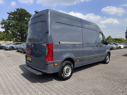 Mercedes-Benz eSprinter L2 H2 {SoH-100%} Aut. *ECC | KEYLESS | CAMERA | RADIO | HEATED-SEAT | CCS-FASTLOADER* ActivLease financial lease