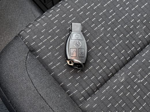 Mercedes-Benz eVito Lang 66 kWh 266km WLTP + snelladen Camera Stoelverwarming 100% elektrisch ActivLease financial lease
