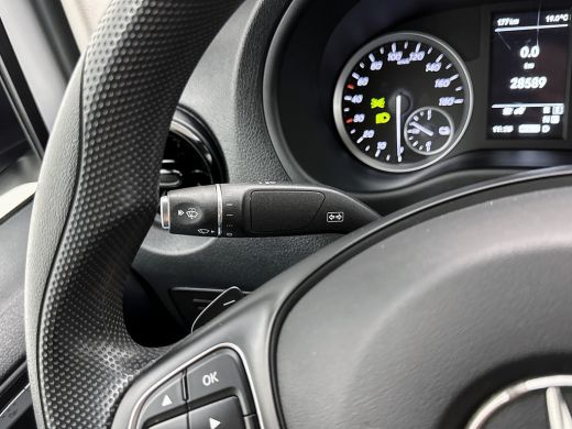 Mercedes-Benz eVito Lang 66 kWh 266km WLTP + snelladen Camera Stoelverwarming 100% elektrisch ActivLease financial lease