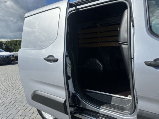 Opel Combo 1.5D 102 PK / L1H1 / TREKHAAK / CRUISE / NAVI / AIRCO / APPLE CARPLAY / ANDROID AUTO ActivLease financial lease