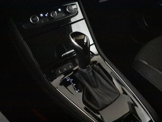 Opel Grandland X 1.2 Turbo Business Elegance l Trekhaak l Riem is Vervangen! l Apple Car play/Android l Navigatie ... ActivLease financial lease