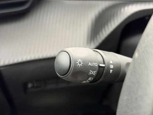 Peugeot 2008 1.2 Hybrid 136 Style LED | Climate control | Parkeersensoren | Carplay/android auto | ActivLease financial lease