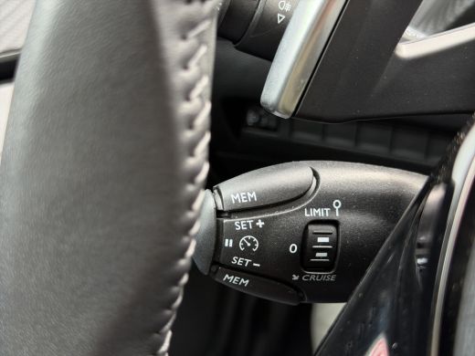 Peugeot 2008 1.2 Hybrid 136 Style LED | Climate control | Parkeersensoren | Carplay/android auto | ActivLease financial lease