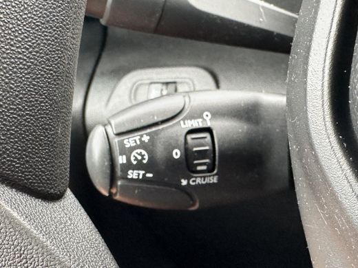 Peugeot Partner 1.5 BlueHDI 102 PK / L2H1 / TREKHAAK / 3 ZITS / CRUISE / AIRCO / APPLE CARPLAY / ANDROID AUTO ActivLease financial lease