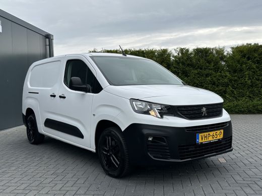 Peugeot Partner 1.5 BlueHDI 102 PK / L2H1 / TREKHAAK / 3 ZITS / CRUISE / AIRCO / APPLE CARPLAY / ANDROID AUTO ActivLease financial lease