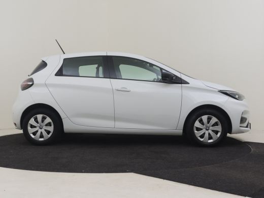 Renault ZOE R110 Life Carshare 52 kWh l Incl Koopaccu l SOH 94% l Climatronic l Cr Control l Keyless | Parkee... ActivLease financial lease