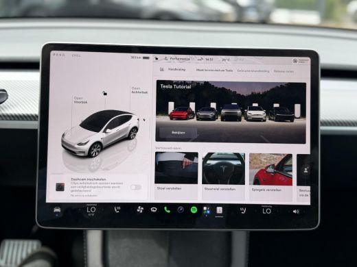 Tesla Model Y RWD 58 kWh UNIEK!| |VAN &euro;35.900:,- VOOR: 32.877,- UW WKVOORDEEL: 3.023,- | STOEL + STUURWIELVERWA... ActivLease financial lease