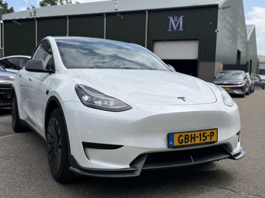 Tesla Model Y RWD 58 kWh UNIEK!| |VAN &euro;35.900:,- VOOR: 32.877,- UW WKVOORDEEL: 3.023,- | STOEL + STUURWIELVERWA... ActivLease financial lease