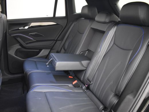 Volkswagen Tiguan 1.5 eHybrid R-Line Edition 272Pk DSG/AUTO | Glazen panorama-dak | SOH 98% | Head-up display |  Ro... ActivLease financial lease