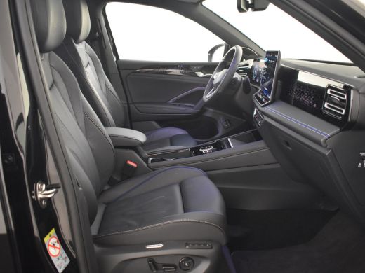 Volkswagen Tiguan 1.5 eHybrid R-Line Edition 272Pk DSG/AUTO | Glazen panorama-dak | SOH 98% | Head-up display |  Ro... ActivLease financial lease