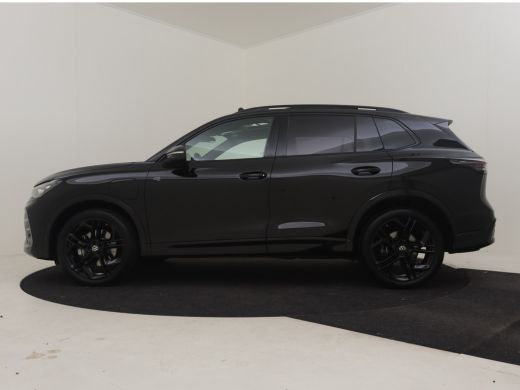 Volkswagen Tiguan 1.5 eHybrid R-Line Edition 272Pk DSG/AUTO | Glazen panorama-dak | SOH 98% | Head-up display |  Ro... ActivLease financial lease