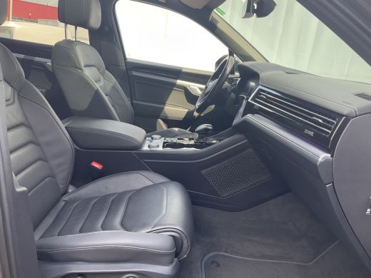 Volkswagen Touareg 3.0 TSI 4MOTION R 462PK PHEV Pano Elek.Trekhaak [3500KG] Luchtvering Matrix Memory VOL! ActivLease financial lease