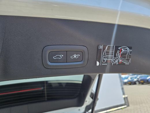 Volvo  XC40 1.5 T5 Recharge R-Design NL-AUTO | PANODAK | TREKHAAK | 1/2 LEDER ActivLease financial lease