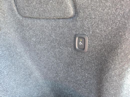 Volvo  XC40 1.5 T5 Recharge R-Design NL-AUTO | PANODAK | TREKHAAK | 1/2 LEDER ActivLease financial lease
