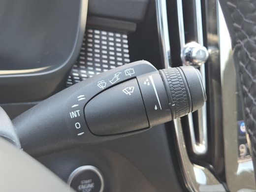 Volvo  XC40 1.5 T5 Recharge R-Design NL-AUTO | PANODAK | TREKHAAK | 1/2 LEDER ActivLease financial lease