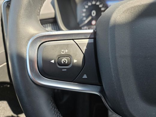 Volvo  XC40 1.5 T5 Recharge R-Design NL-AUTO | PANODAK | TREKHAAK | 1/2 LEDER ActivLease financial lease