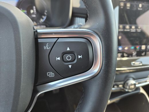 Volvo  XC40 1.5 T5 Recharge R-Design NL-AUTO | PANODAK | TREKHAAK | 1/2 LEDER ActivLease financial lease
