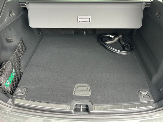 Volvo  XC60 2.0 T6 Plug-in hybrid AWD Ultra Dark | Luchtvering | Trekhaak | HUD | Bowers & Wilkins | Pano | 3... ActivLease financial lease