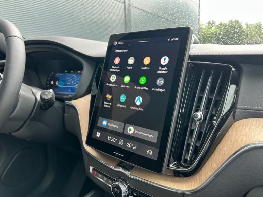 Volvo  XC60 2.0 T6 Plug-in hybrid AWD Ultra Dark | Luchtvering | Trekhaak | HUD | Bowers & Wilkins | Pano | 3... ActivLease financial lease