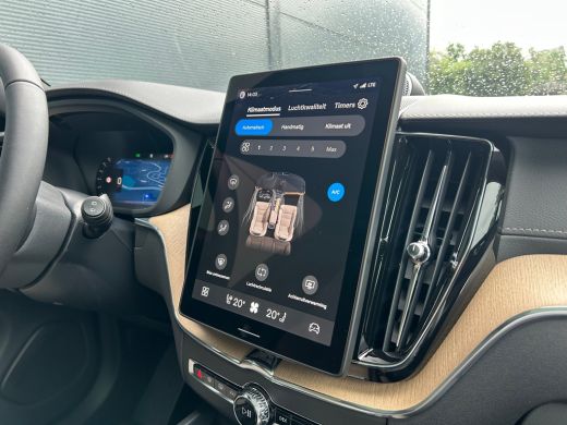 Volvo  XC60 2.0 T6 Plug-in hybrid AWD Ultra Dark | Luchtvering | Trekhaak | HUD | Bowers & Wilkins | Pano | 3... ActivLease financial lease