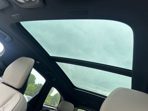 Volvo  XC60 2.0 T6 Plug-in hybrid AWD Ultra Dark | Luchtvering | Trekhaak | HUD | Bowers & Wilkins | Pano | 3... ActivLease financial lease