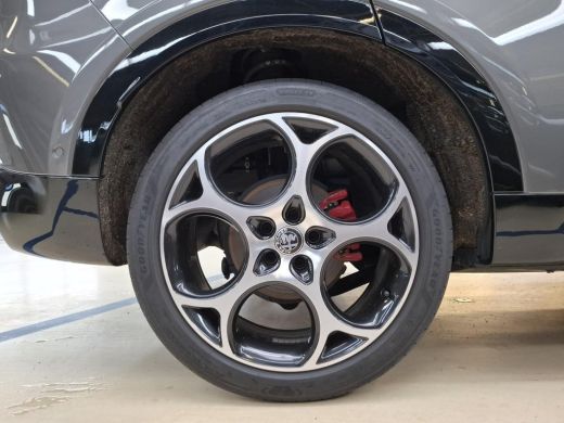 Alfa Romeo Tonale 1.5T Hybrid Veloce | Vol-Leder | 360 Camera | Adaptive Cruise | 19"LMV | Dodehoek-Detectie | !! ActivLease financial lease