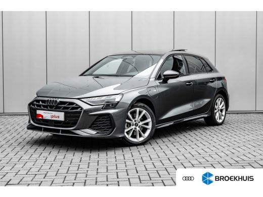 Audi A3 Sportback 40 TFSI e S edition 204PK | Panorama Dak | Sfeerverlichting | Stoelverw. voor | Dode Ho...
