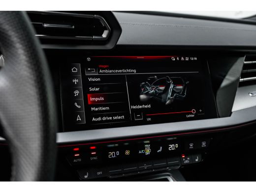 Audi A3 Sportback 40 TFSI e S edition 204PK | Panorama Dak | Sfeerverlichting | Stoelverw. voor | Dode Ho... ActivLease financial lease
