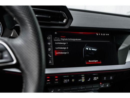 Audi A3 Sportback 40 TFSI e S edition 204PK | Panorama Dak | Sfeerverlichting | Stoelverw. voor | Dode Ho... ActivLease financial lease