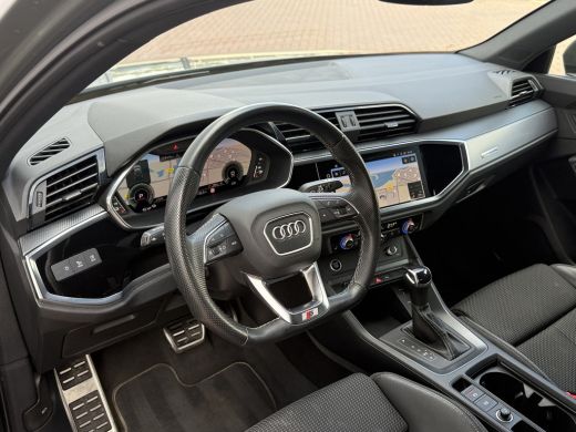 Audi Q3 45 TFSI e Hybrid 245pk S edition S-line | Keyless | Camera ActivLease financial lease