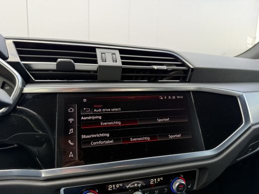 Audi Q3 45 TFSI e Hybrid 245pk S edition S-line | Keyless | Camera ActivLease financial lease