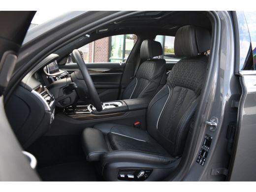 BMW 7 Serie M760Li xDrive 6.6 V12 | Berninagrau | NL-auto | NP 262K | LCI ActivLease financial lease