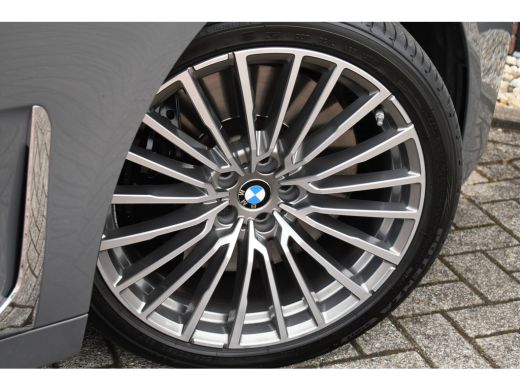 BMW 7 Serie M760Li xDrive 6.6 V12 | Berninagrau | NL-auto | NP 262K | LCI ActivLease financial lease