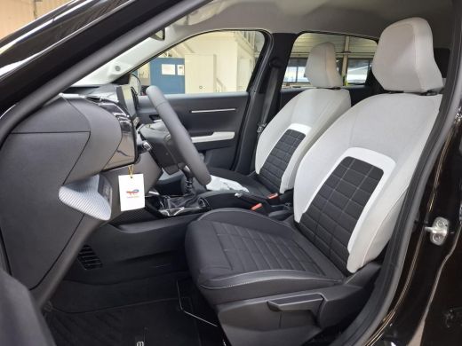 Citroën C3 1.2 Turbo 100pk Max Tot 8 Jaar Garantie! | Navigatie | Achteruitrijcamera | Climate Control | Ful... ActivLease financial lease