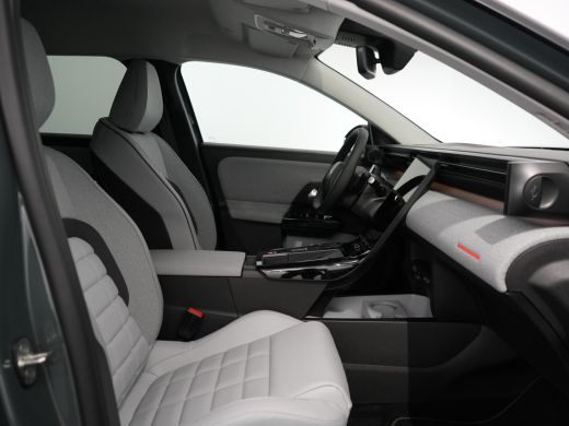 Citroën C5 Aircross Max, (2025-10) | Boordlader 7,4kW - 1 fase | Extra getinte achterste zijruiten en achterruit ActivLease financial lease