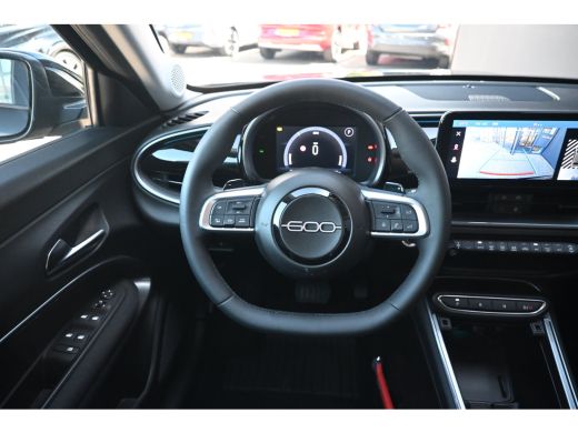 Fiat 600 1.2 Hybrid Urban | Pack Style + Winter + Comfort | Navigatie | Achteruitrijcamera | Stoelverwarmi... ActivLease financial lease