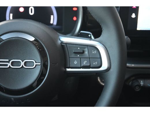 Fiat 600 1.2 Hybrid Urban | Pack Style + Winter + Comfort | Navigatie | Achteruitrijcamera | Stoelverwarmi... ActivLease financial lease