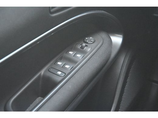 Fiat 600 1.2 Hybrid Urban | Pack Style + Winter + Comfort | Navigatie | Achteruitrijcamera | Stoelverwarmi... ActivLease financial lease