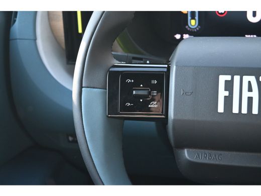 Fiat Grande Panda La Prima 44 kWh Tot 8 Jaar Garantie! 98% SOH | 7,4kW Geintegreerde Lader | Stuur/Stoelverwarming ... ActivLease financial lease