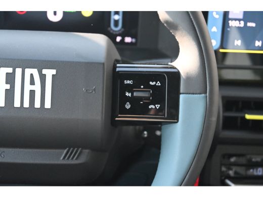 Fiat Grande Panda La Prima 44 kWh Tot 8 Jaar Garantie! 98% SOH | 7,4kW Geintegreerde Lader | Stuur/Stoelverwarming ... ActivLease financial lease