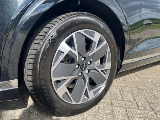 Genesis GV70 84 kWh 490pk AWD First Edition | 360 Camera | Winterpakket | 19" Lichtmetaal | Parkeer Assistent ... ActivLease financial lease