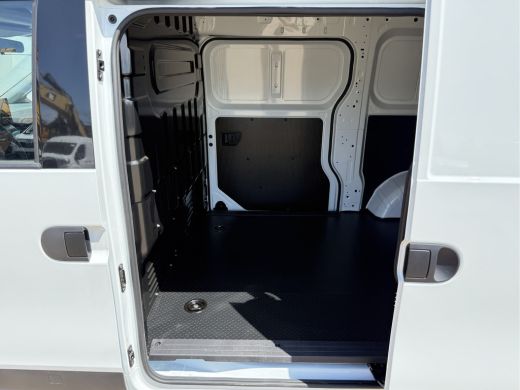 Maxus eDeliver5 64 kWh 163PK Elektrisch! L1H1 335KM WLTP 360&deg; Camera Dubbele schuifdeuren Snelladen Climate contr... ActivLease financial lease