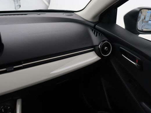 Mazda 2 1.5 SkyActiv-G 90 Centre-Line | Automaat | Carplay | Full LED | Cruise control | Airco | Bluetoot... ActivLease financial lease
