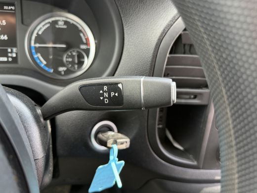 Mercedes-Benz eVito 112 66kWh L2 Elektrisch 97.7% (SOH) 280km WLTP Climate Control Cruise Control Carplay Camera Stoe... ActivLease financial lease