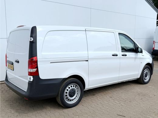 Mercedes-Benz eVito 112 66kWh L2 Elektrisch 97.7% (SOH) 280km WLTP Climate Control Cruise Control Carplay Camera Stoe... ActivLease financial lease