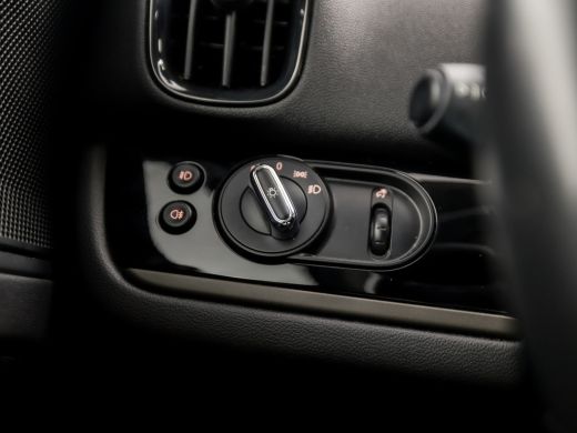 Mini Countryman 1.5 Cooper S E ALL4 Chili 221Pk Automaat (GROOT NAVI, DEALER ONDERHOUDEN, LEDER, GETINT GLAS, CLI... ActivLease financial lease