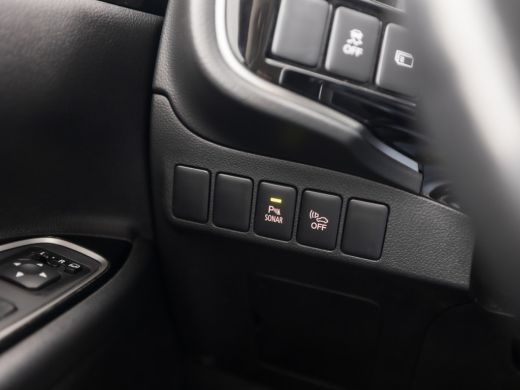 Mitsubishi Outlander 2.0 PHEV Deluxe 203Pk Automaat (CAMERA, LEDER/ALCANTARA, STOELVERWARMING, GETINT GLAS, SPORTSTOEL... ActivLease financial lease
