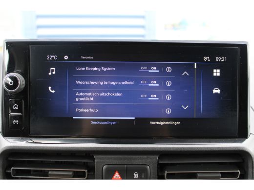 Opel Combo-e 50kWh 8 JAAR GARANTIE | CAMERA | 10" SCHERM + DRAADLOOS CARPLAY | BETIMMERING LAADRUIMTE ActivLease financial lease